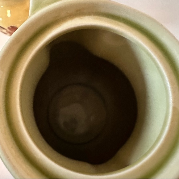 Vintage tea pot with matching creamer - Picture 5 of 9